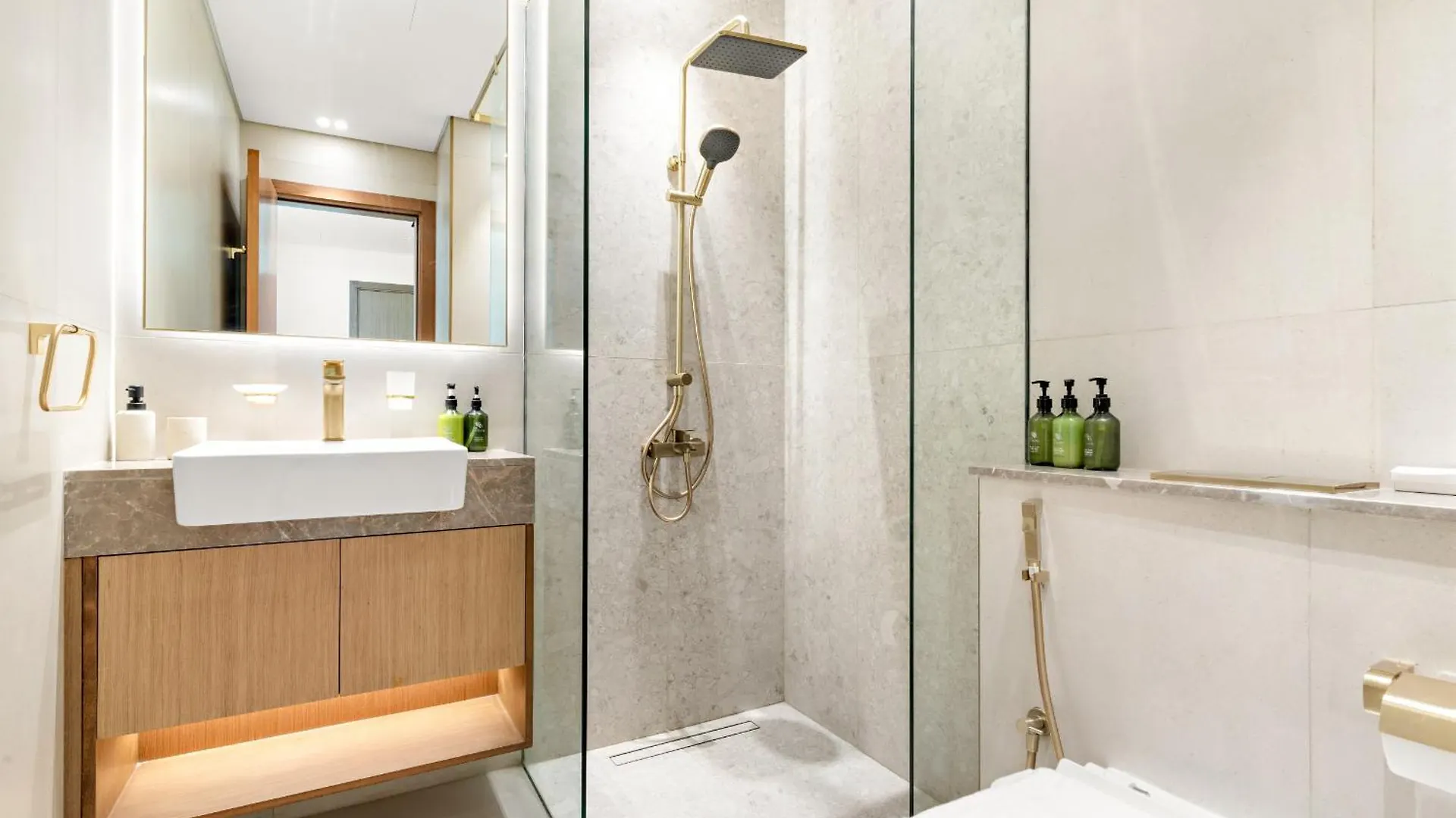 Vayk - Spacious Modern Studio In Jvc Dubai
