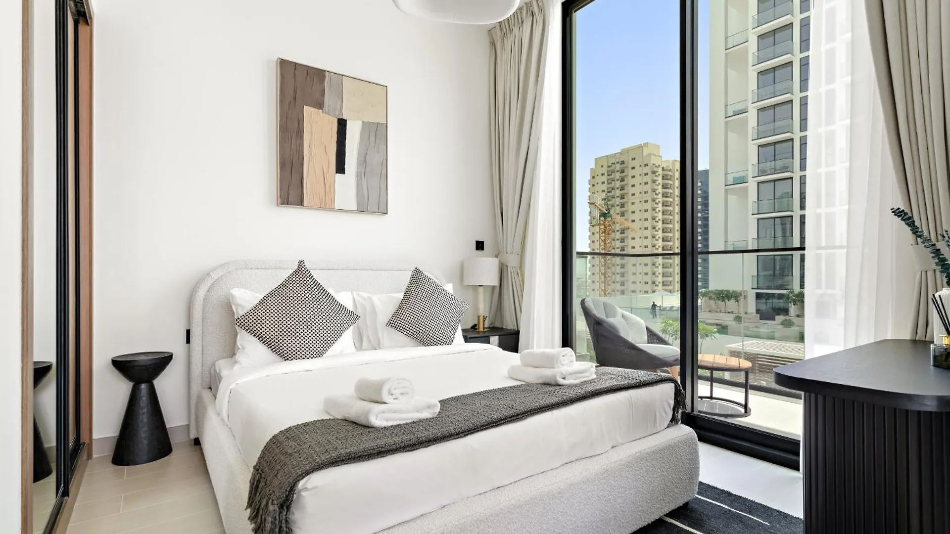 Vayk - Spacious Modern Studio In Jvc Dubai Apartment